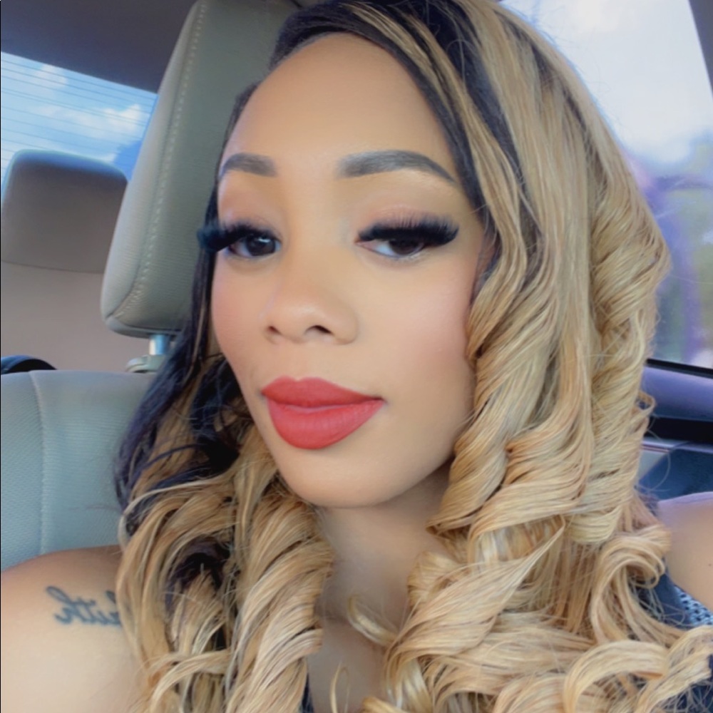 Meet your Posher, Shaleah